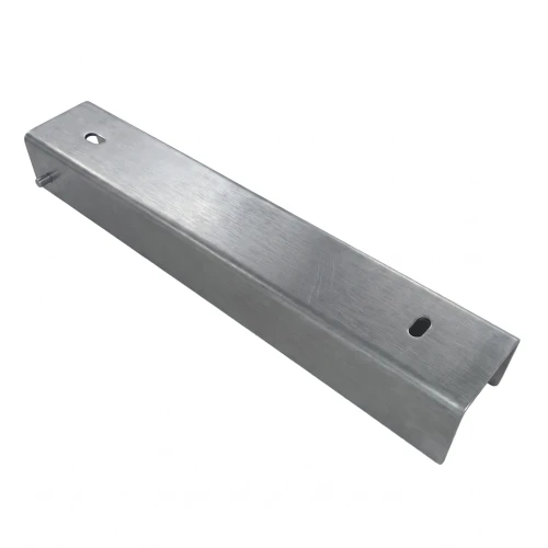 Profilo a C collegamento supporto per zoccolatura 300x50 zincato GPV-700-54 (1)