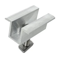Morsetto centrale H25 L50 grezzo con vite M8x20 e inserto per pannelli da 30 mm